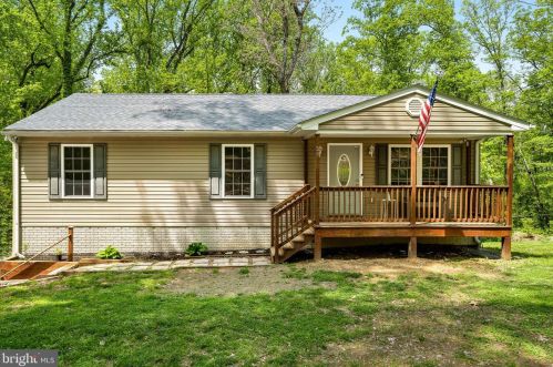 55 Red Squirrel Rd, Harpers Ferry, WV 25425-4900