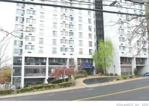 60 Strawberry Hill Ave, Stamford CT  06902-2600 exterior