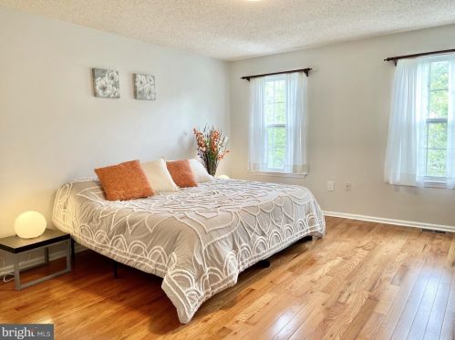 76 Shrewsbury Pl, Princeton NJ  08540-6315 exterior