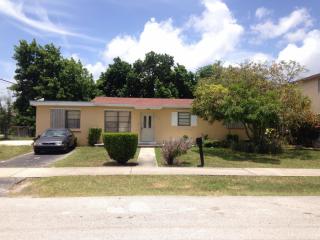 10761 150th Ter, Miami, FL 33176-7607