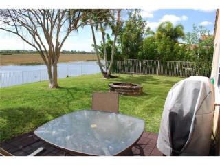 1208 144th Ter, Hollywood FL  33028-2927 exterior