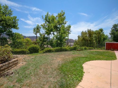 23810 Oak View Ln, Santa Clarita CA  91321-4661 exterior