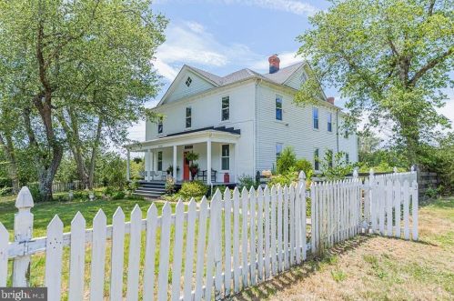 15547 Mountain Rd, Montpelier, VA 23192-2912