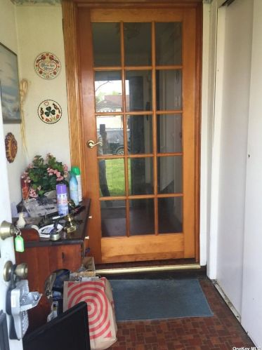 1454 Potter Blvd, Bayshore, NY 11706-3941