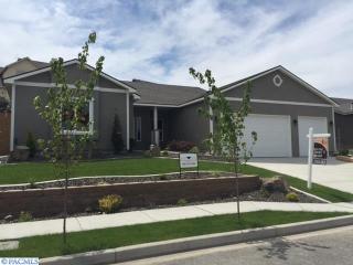 449 Charbonneau Dr, Richland, WA 99352-8677