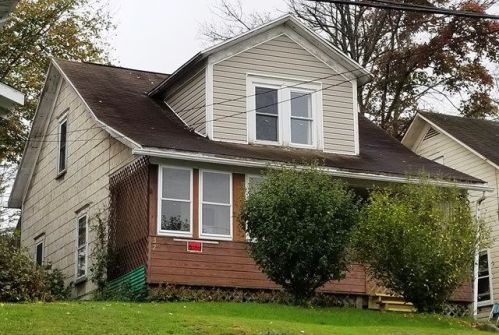 327 Penn Ave, Knox, PA 16232-1947