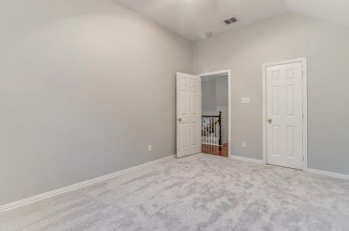 1005 Tanglewood Ln, Lewisville TX  75028-8234 exterior