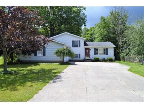 1600 Lillian Rd, Cuyahoga Falls, OH 44224-2537