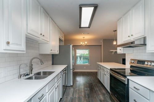 4805 Westlake Dr, Fort Worth TX  76132-1516 exterior