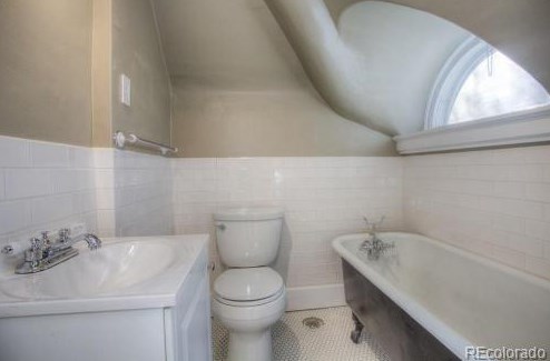 1350 Franklin St, Denver CO 80205-3902 exterior