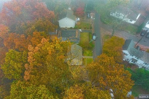 45 Longview Trl, Parsippany NJ  07834-2039 exterior