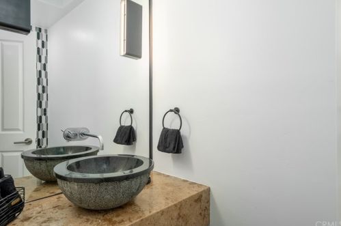 1940 Skycrest Dr, Fullerton CA  92831-1935 exterior