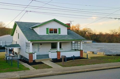 1028 Morrell Ave, South Connellsville, PA 15425-3907