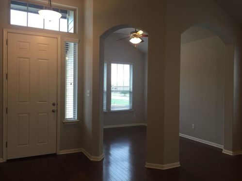 1009 Clearwing Cir, Georgetown TX  78626-7056 exterior