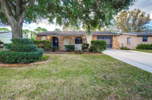 7010 Sandalwood Dr, Port Richey, FL 34668-5618