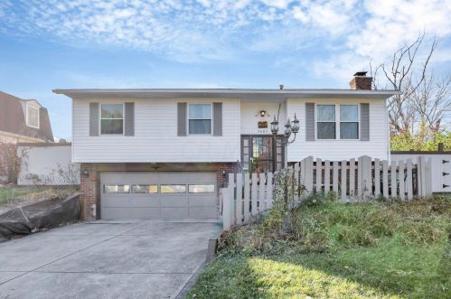 3687 Santa Maria Dr, Darbydale, OH 43123-2439
