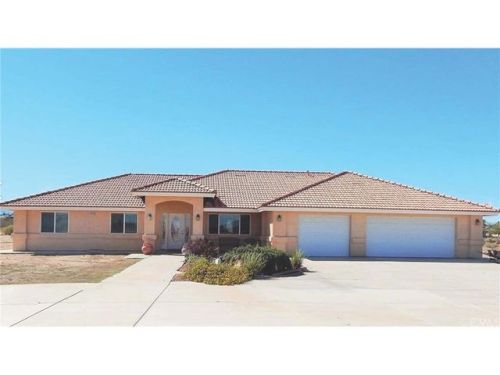 11944 Topaz Rd, Victorville CA  92392-9103 exterior