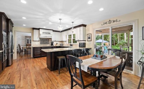 106 Longfields Way, Downingtown PA  19335-4486 exterior