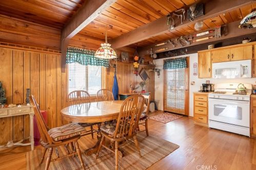 209 Gilroy Dr, Big Bear City CA  92314-9683 exterior