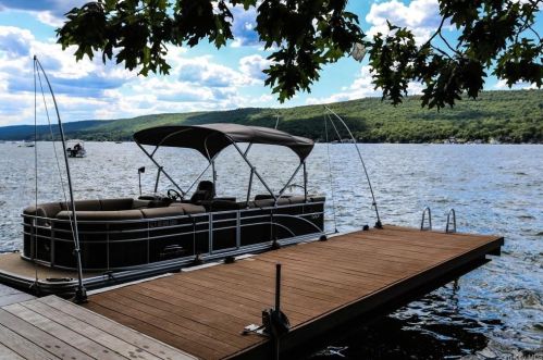 93 Woods Rd, Greenwood Lake NY  10925-4404 exterior