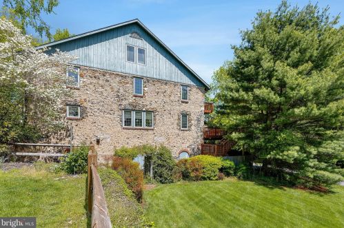 222 Longspur Dr, Wilmington DE  19808-4363 exterior