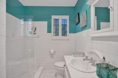 302 1st Ave, Delray Beach FL  33444-3804 exterior