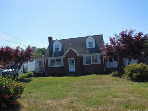 201 State St, North Haven, CT 06473-2202
