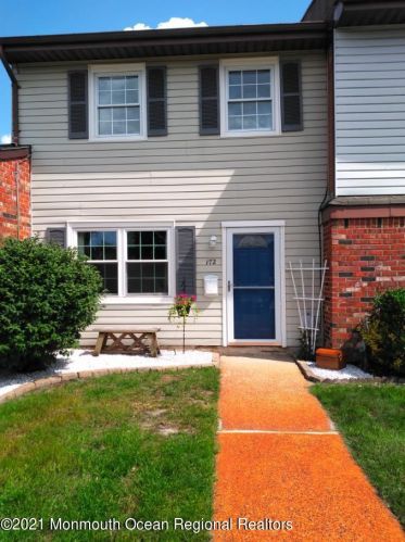 172 Greenwood Loop Rd, Bricktown, NJ 08724-1259