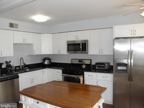 11008 Keswick Rd, Philadelphia PA  19154-4137 exterior