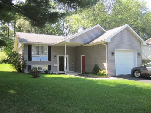 3 Sharon St, Massena Center, NY 13662-1663