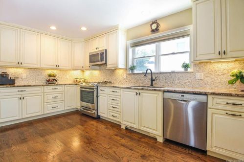 138 Woodside Ave, White Plains NY  10604-2040 exterior