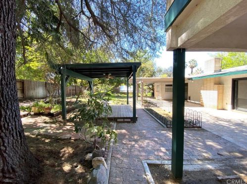 2024 Benedict Ave, Riverside CA  92506-3514 exterior