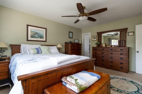 6213 Lk Athabaska Pl, San Diego CA 92119-2823 exterior