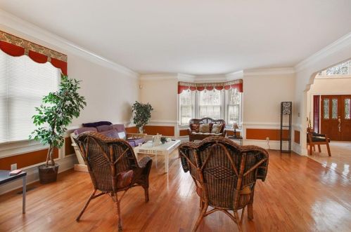1994 Stoneleigh Dr, Stone Mountain GA  30087-1418 exterior