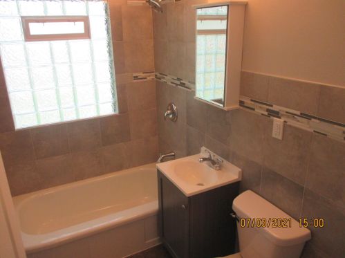 5330 27th St, Milwaukee WI  53221-3724 exterior