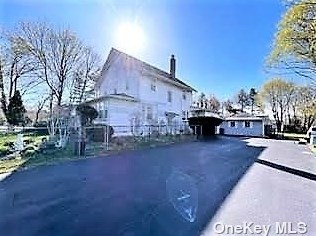 188 Smith Rd, Hauppauge, NY 11779-2212