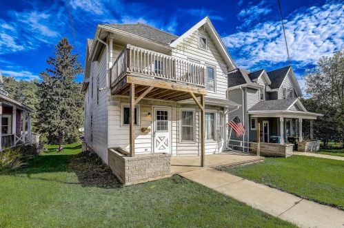 214 Sumner St, Hartford, WI 53027-1528