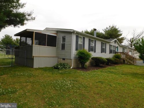 35395 Dannys Dr, Laurel DE  19956-3311 exterior