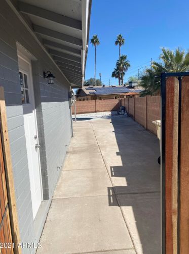 5615 Zoe Ella Way, Glendale AZ exterior