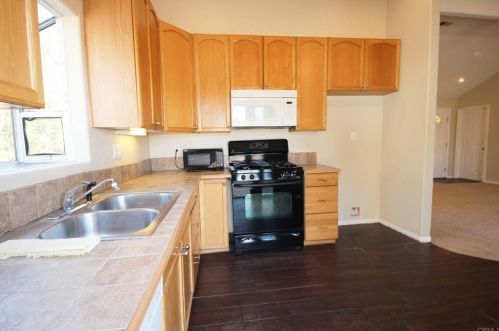 1110 Woodrail Dr, Vista CA  92083-3049 exterior