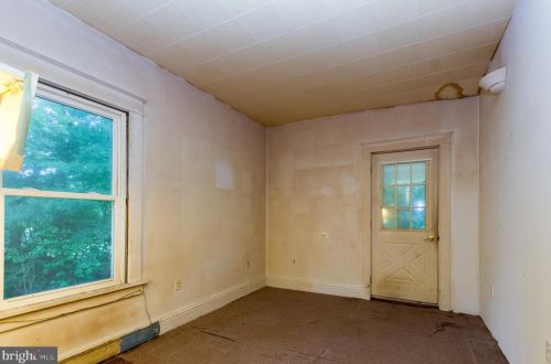 446 Main St, Lansdale PA  19446-2811 exterior