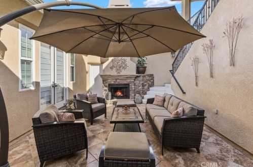 888 Highridge St, Riverside CA  92506-7564 exterior