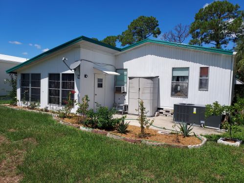 911 Courier St, Vero Beach FL  32960-8761 exterior