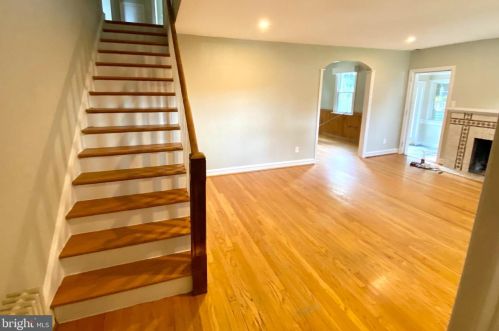 207 Reamer Ave, Wilmington, DE 19804-1807