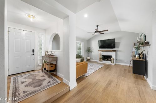 359 Wilson Dr, Santa Maria CA  93455-4764 exterior