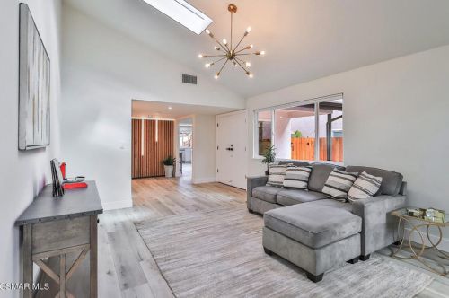 29267 Deep Shadow Dr, Calabasas CA  91301-1521 exterior
