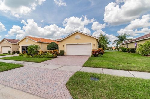 16143 Amethyst Key Dr, Wimauma FL  33598-4027 exterior