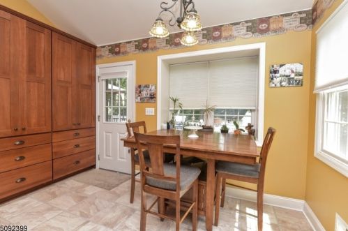 36 Old Milford Ln, West Milford Lakes NJ  07480-1123 exterior