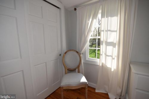 6745 Fayette St, Haymarket VA  20169-2916 exterior