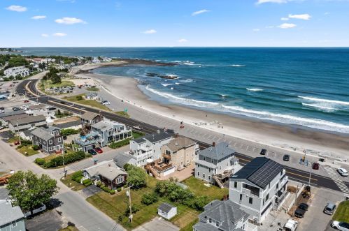 905 Ocean Blvd, Hampton, NH 03842-2521